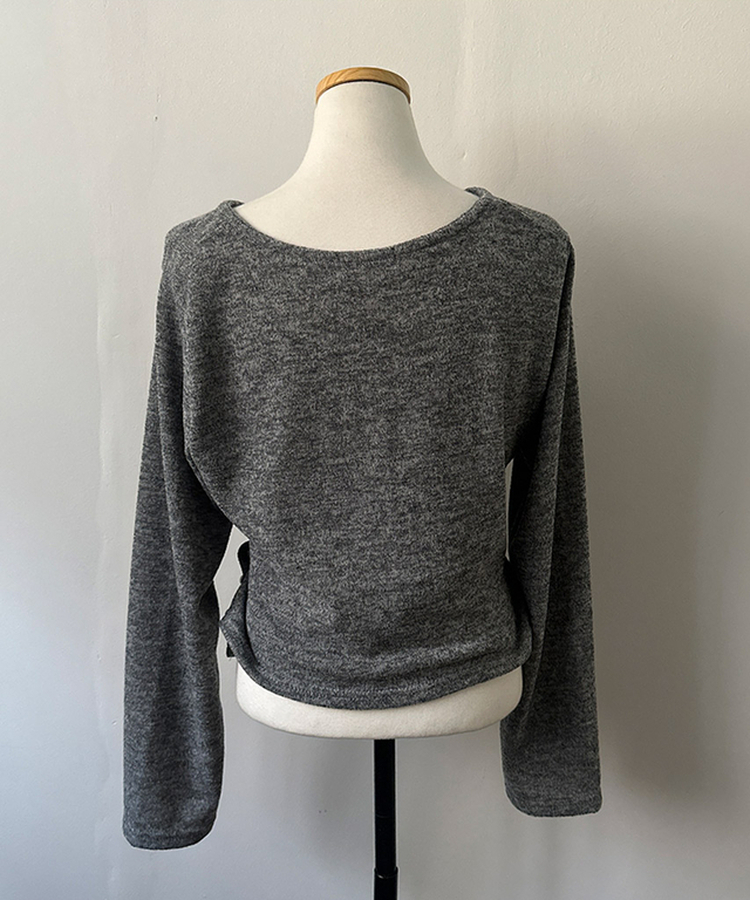 ボタンラップスリットニット