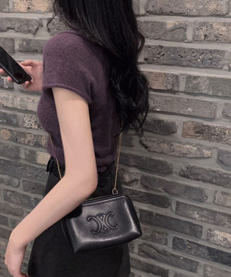 로맨스 롤링 입술넥 원숄더 반팔 니트 퍼플