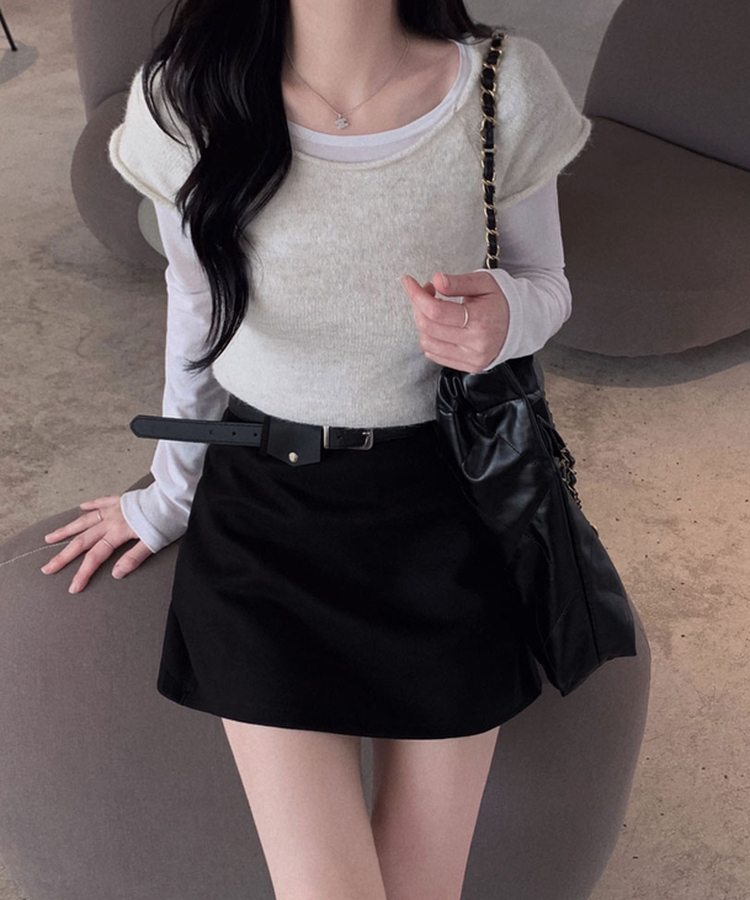 로맨스 롤링 입술넥 원숄더 반팔 니트 아이보리