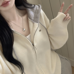 투웨이 펜던트 와펜 루즈핏 배색 니트 후드집업 아이보리