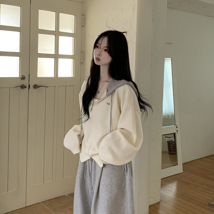 투웨이 펜던트 와펜 루즈핏 배색 니트 후드집업 아이보리