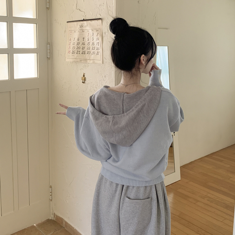 투웨이 펜던트 와펜 루즈핏 배색 니트 후드집업 소라