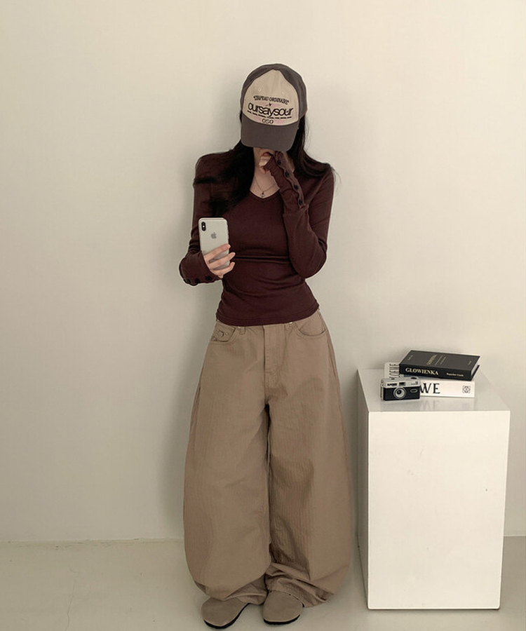 Vネック袖ボタン長袖Tシャツ(7color) BROWN