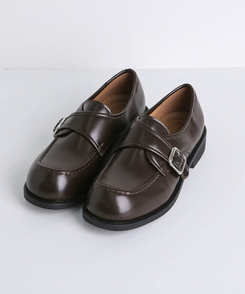 クラシックバックルローファー