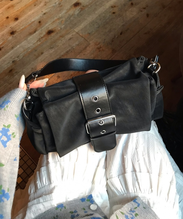 ベーシックショルダーバッグ BLACK