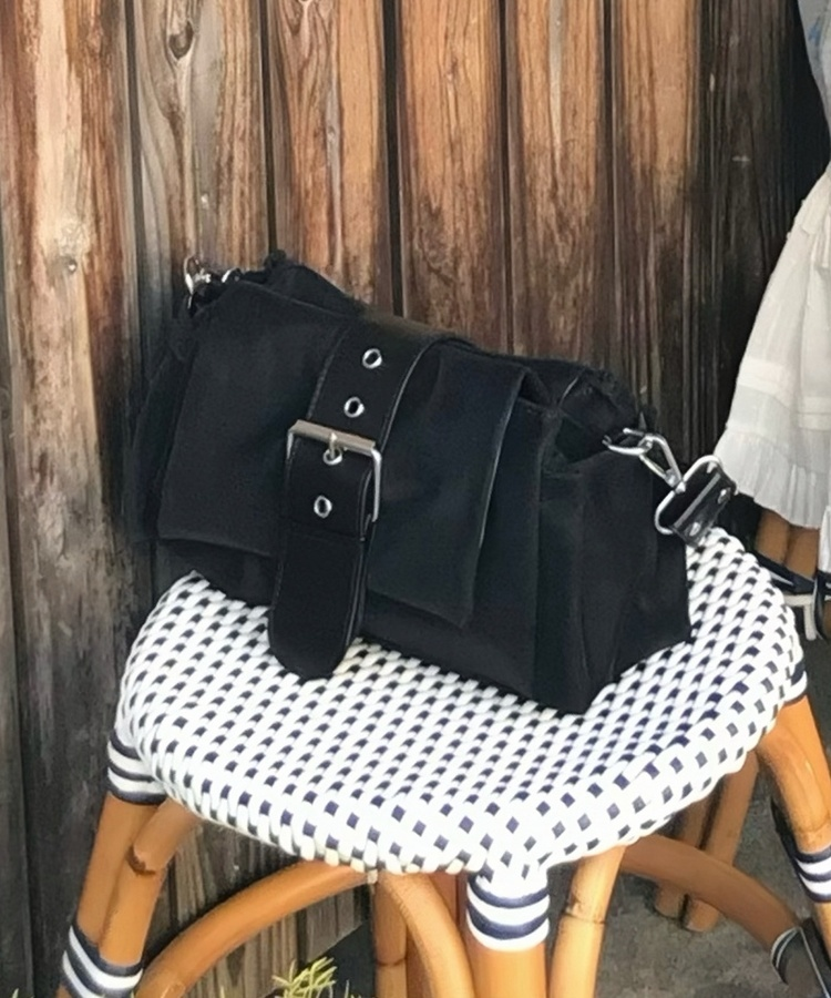 ベーシックショルダーバッグ BLACK