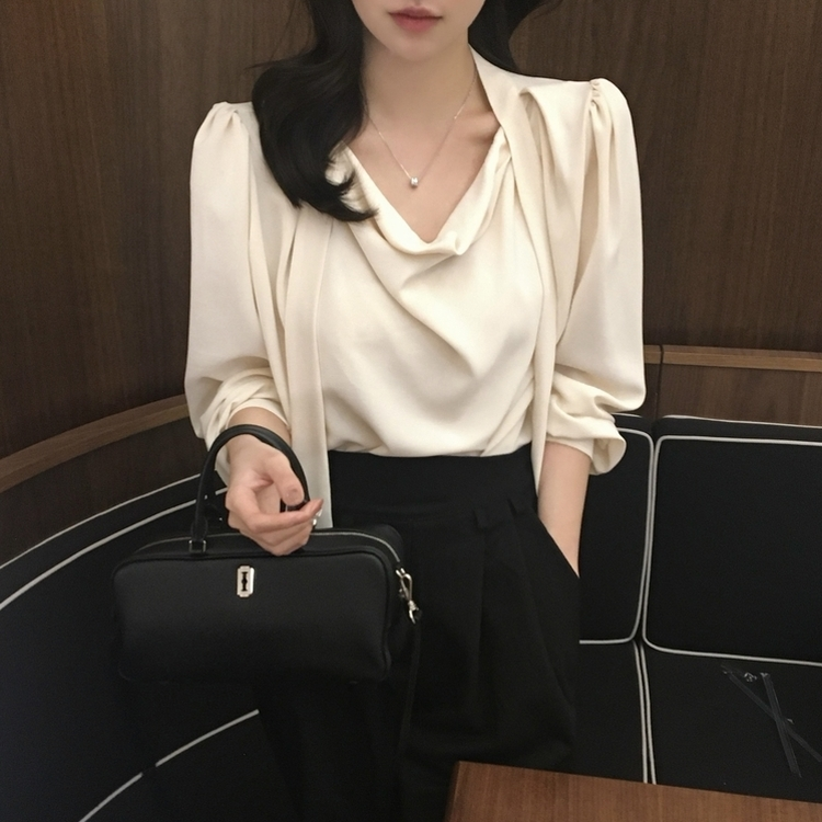 ドレープネックバルーンブラウス CREAM