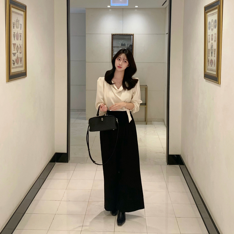 ドレープネックバルーンブラウス CREAM