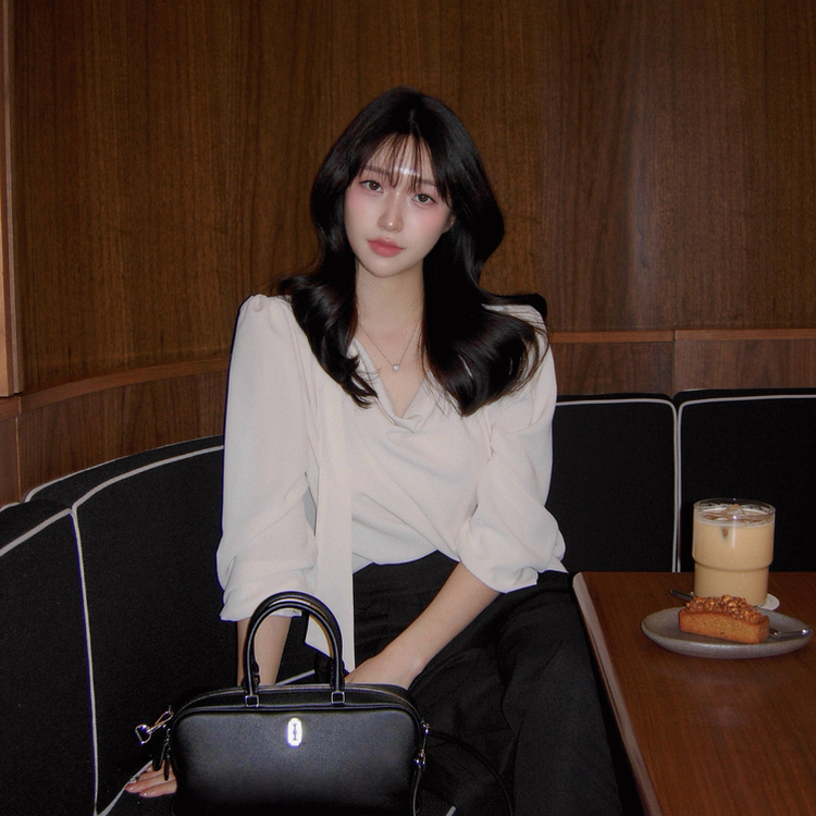 ドレープネックバルーンブラウス CREAM