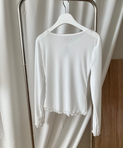 ラワー刺繍レイヤードブラウス