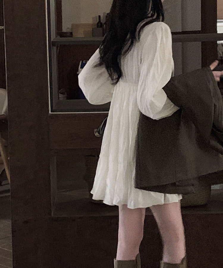 리치 초커세트 주름 콩단추 미니 원피스 크림