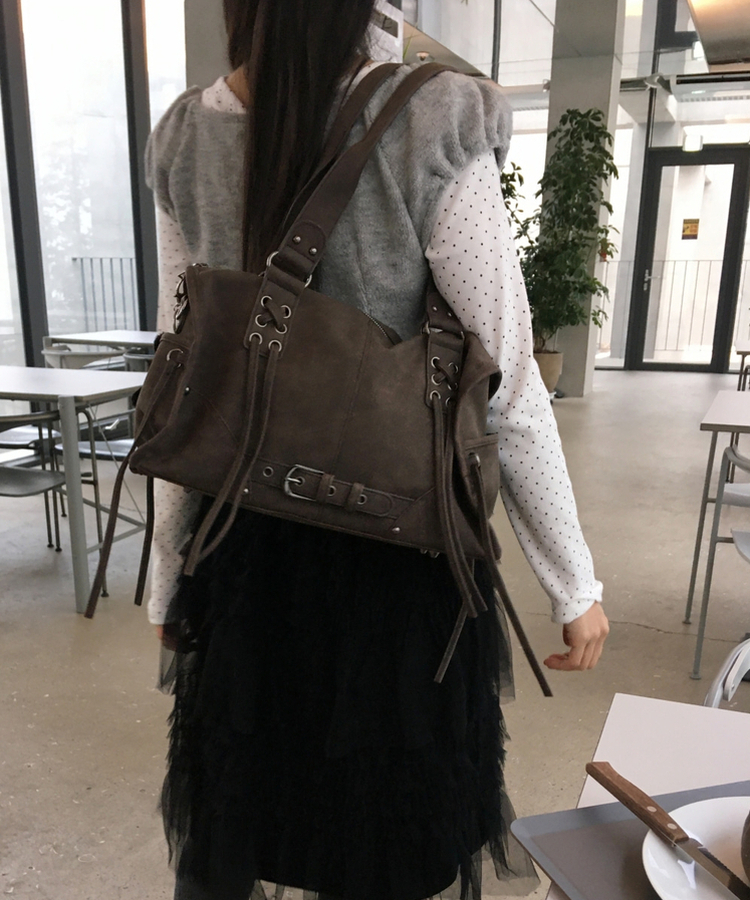 グロウベルトスショルダーバッグ COFFEE