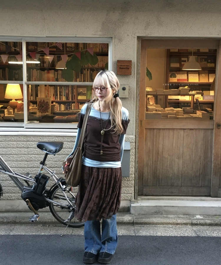 レイヤード風デザイントップス BROWN