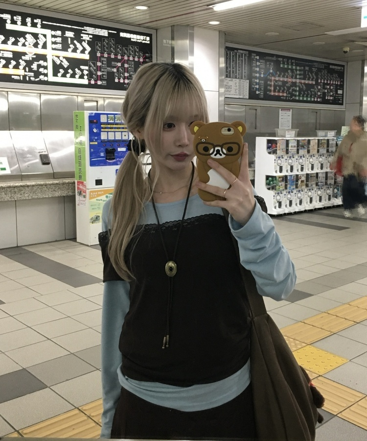 レイヤード風デザイントップス BROWN