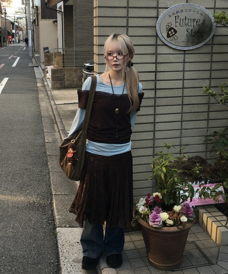 レイヤード風デザイントップス BROWN