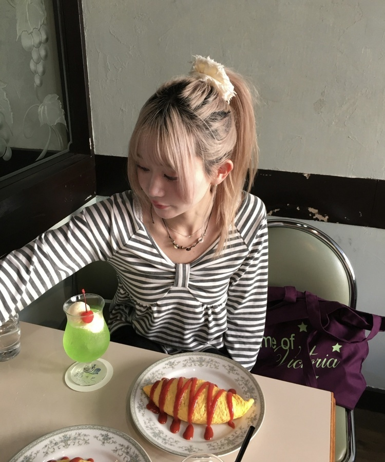 オフショルストライプリボンＴシャツ LIGHT GRAY