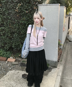 프릴 언밸런스 미디스커트 블랙