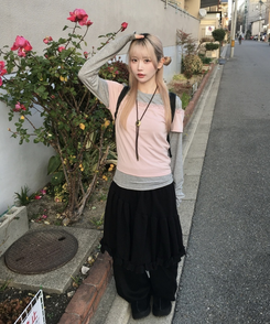 프릴 언밸런스 미디스커트 블랙