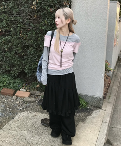 프릴 언밸런스 미디스커트 블랙