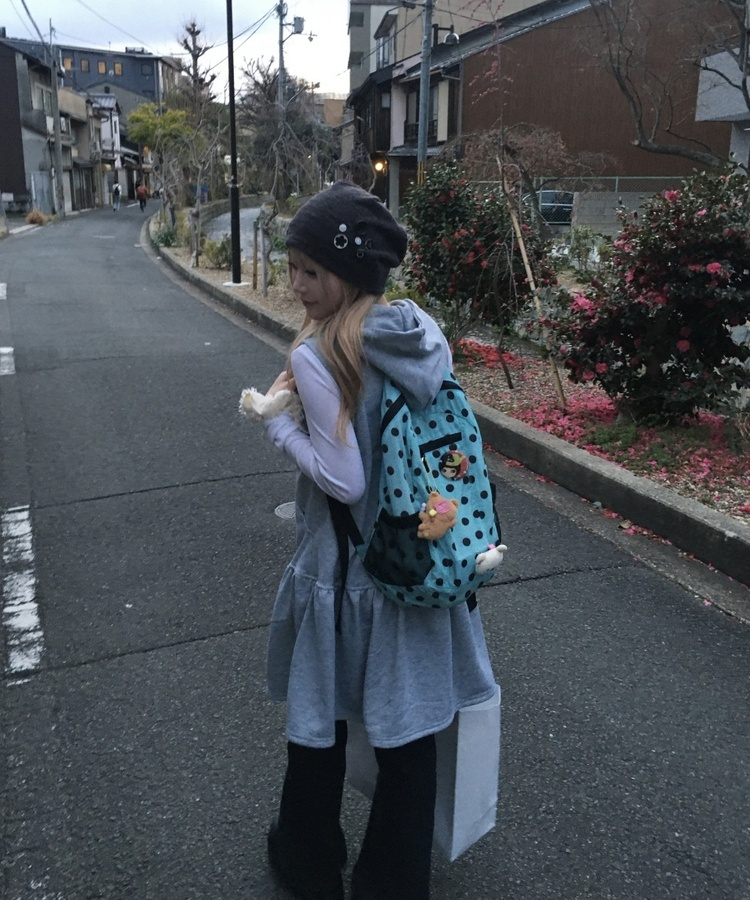 도트 무늬 캐주얼 백팩 소라