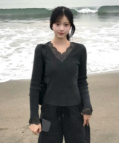 レースデザインVネックニット CHARCOAL