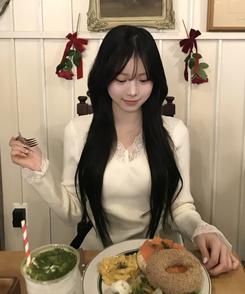 レースデザインVネックニット IVORY