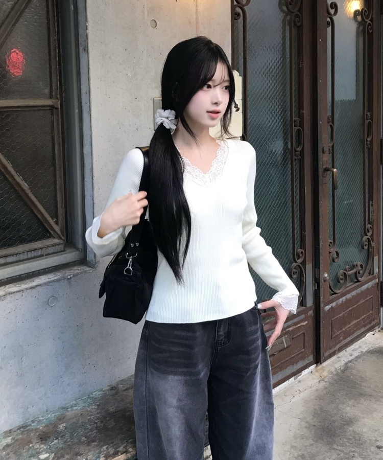レースデザインVネックニット IVORY