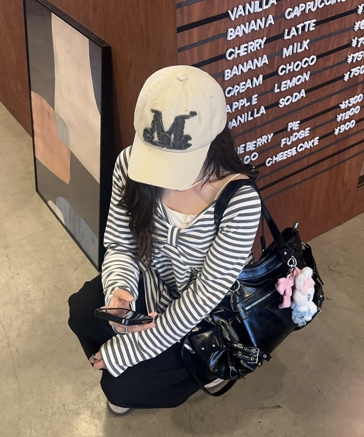 벨트 포인트 숄더백 블랙