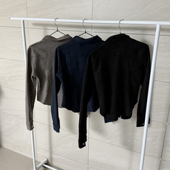 スエードポケットクロップブラウス