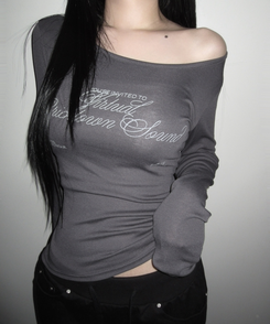 クロイレタリングスリム長袖Tシャツ CHARCOAL