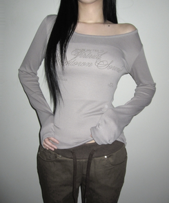 クロイレタリングスリム長袖Tシャツ BEIGE