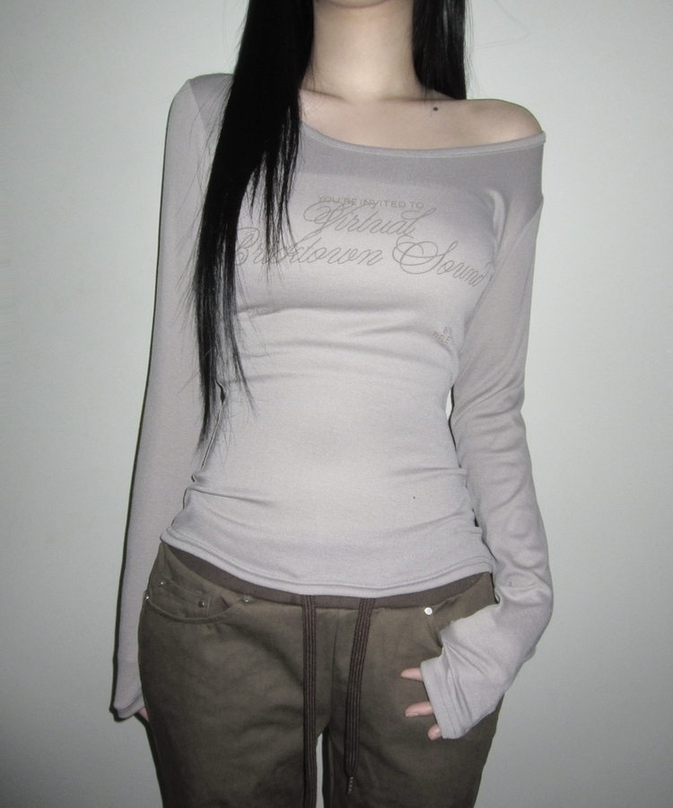 クロイレタリングスリム長袖Tシャツ BEIGE