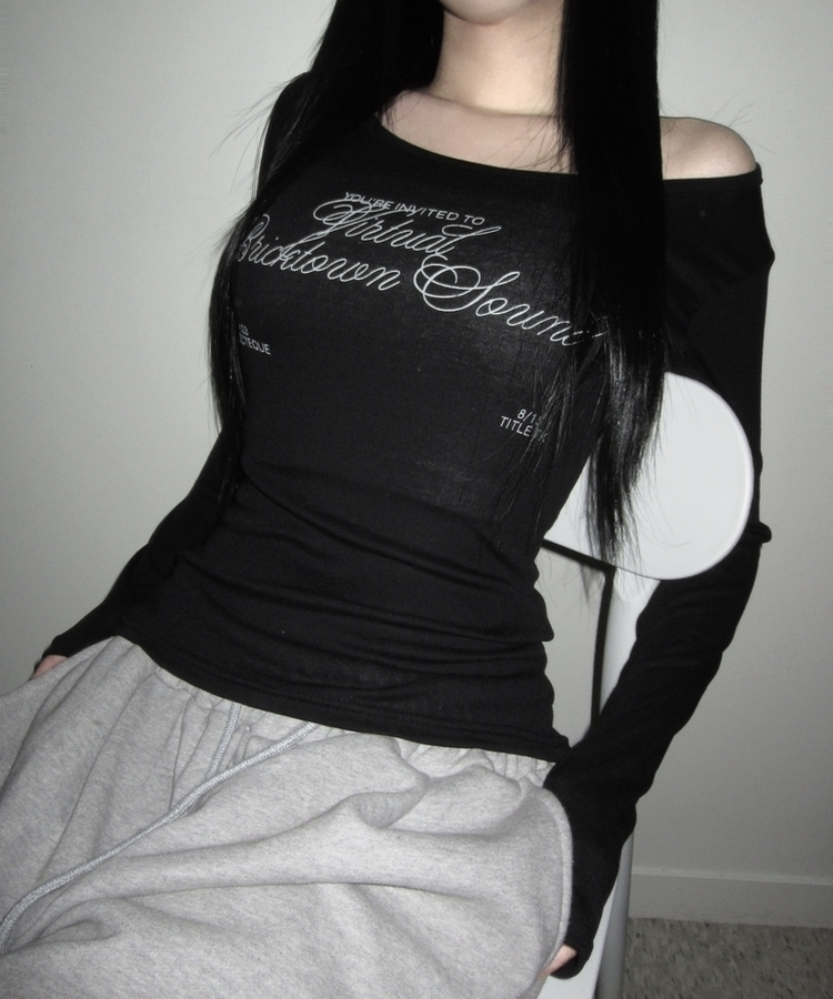 クロイレタリングスリム長袖Tシャツ BLACK