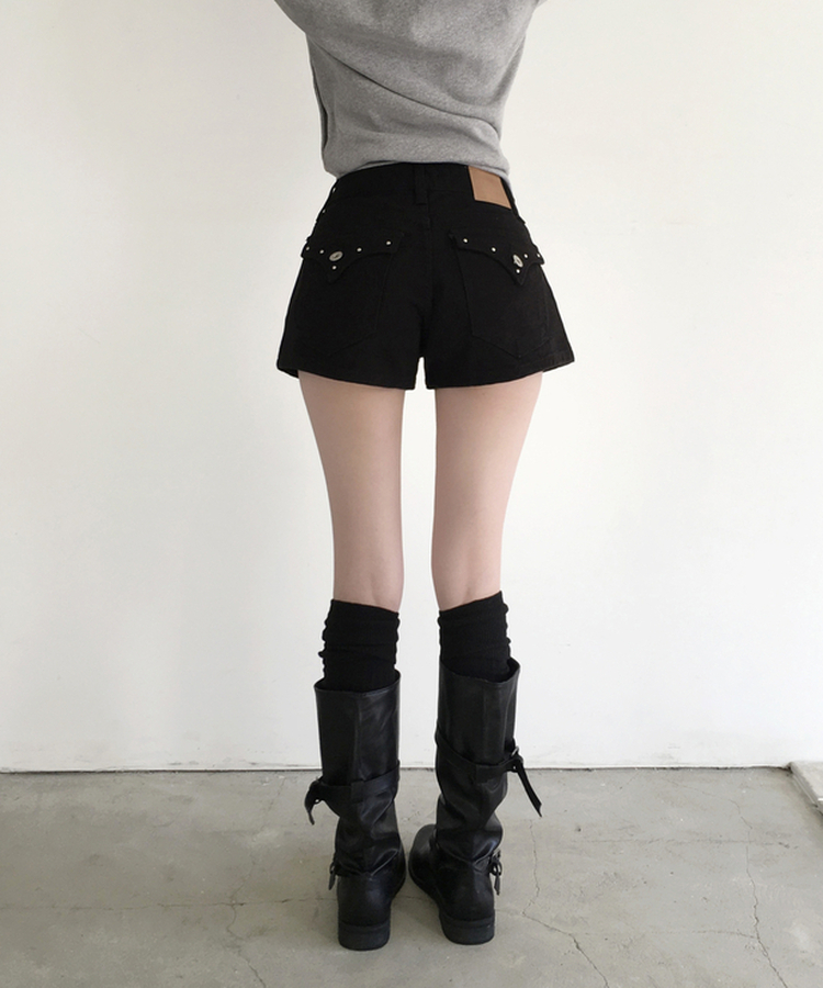 테피 스터드 백포켓 포인트 면 숏 팬츠 블랙