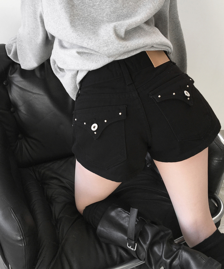 테피 스터드 백포켓 포인트 면 숏 팬츠 블랙