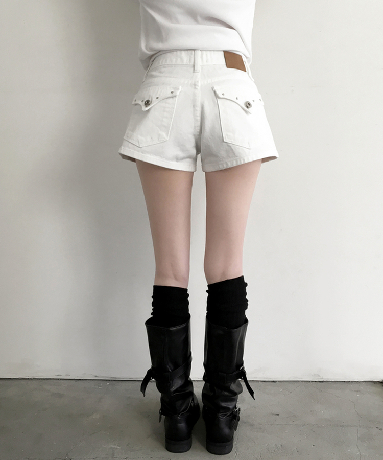 테피 스터드 백포켓 포인트 면 숏 팬츠 화이트