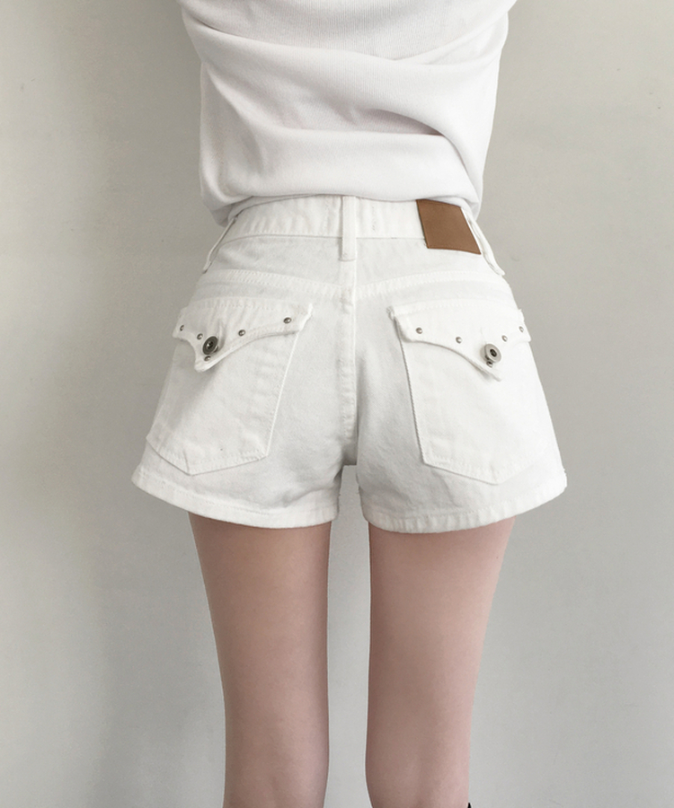 테피 스터드 백포켓 포인트 면 숏 팬츠 화이트