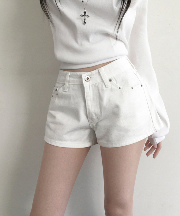 테피 스터드 백포켓 포인트 면 숏 팬츠 화이트