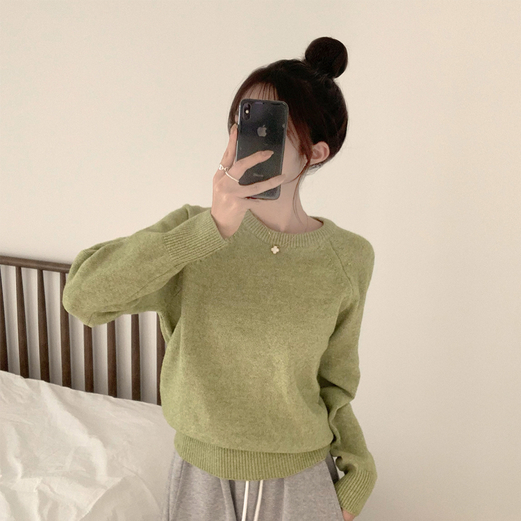 포근 오버핏 겨울 라운드 울 데일리 루즈핏 긴팔 니트 허리잘록 긴팔티 올리브
