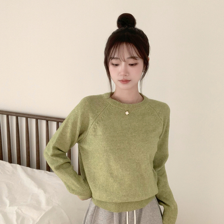 포근 오버핏 겨울 라운드 울 데일리 루즈핏 긴팔 니트 허리잘록 긴팔티 올리브