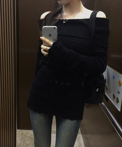 パンチングシースルーオフニット BLACK