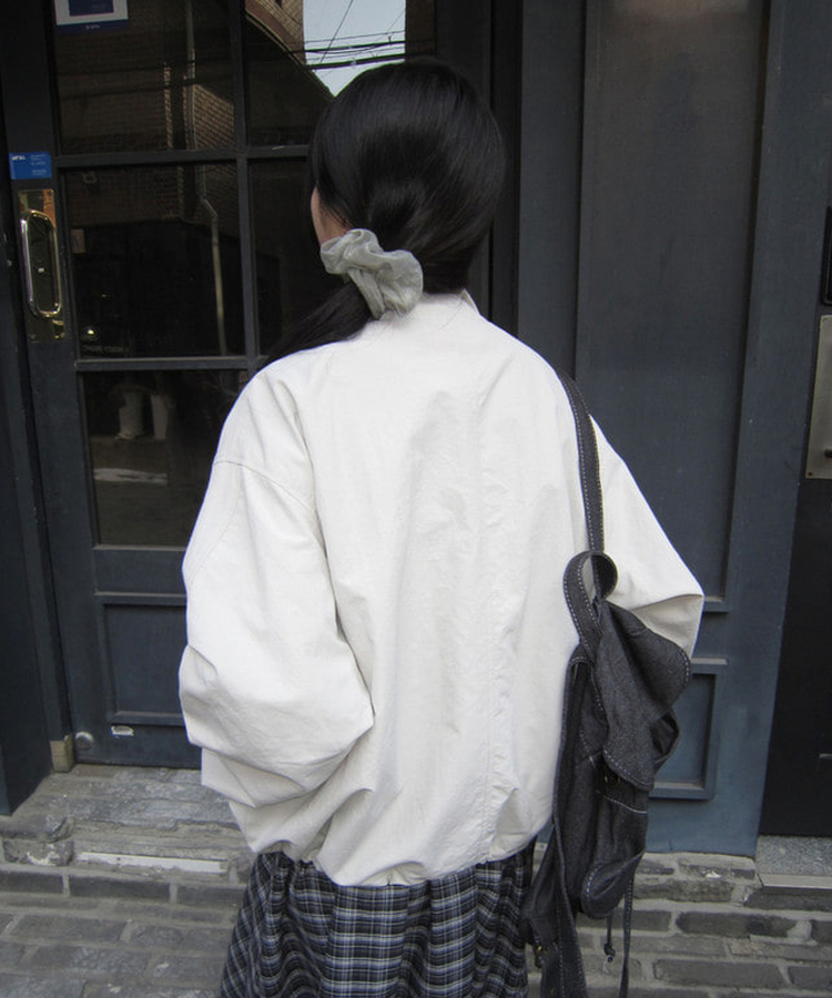 ナイロンウインドブレーカージャンパー IVORY