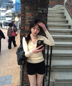 レースレイヤード Vネックニット BEIGE