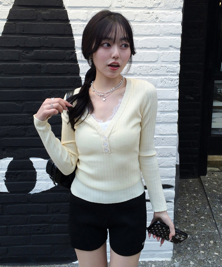 레이스 레이어드 브이넥 니트 베이지