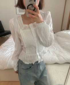 ムードスクエアネックフリルブラウス IVORY