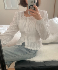 ムードスクエアネックフリルブラウス IVORY