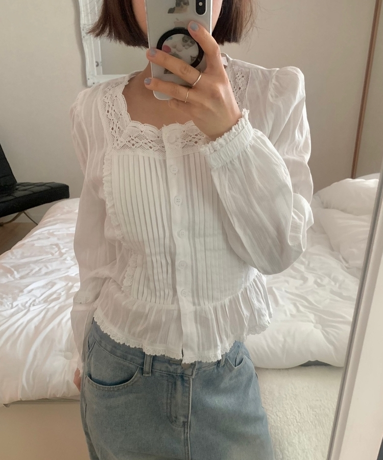 ムードスクエアネックフリルブラウス IVORY