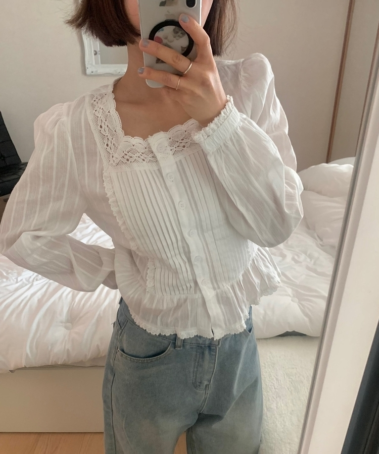 ムードスクエアネックフリルブラウス IVORY