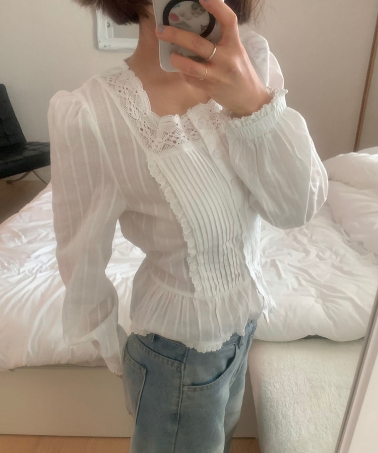 ムードスクエアネックフリルブラウス IVORY