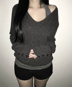 ハンドボタンルーズ長袖Tシャツ(5color) CHARCOAL